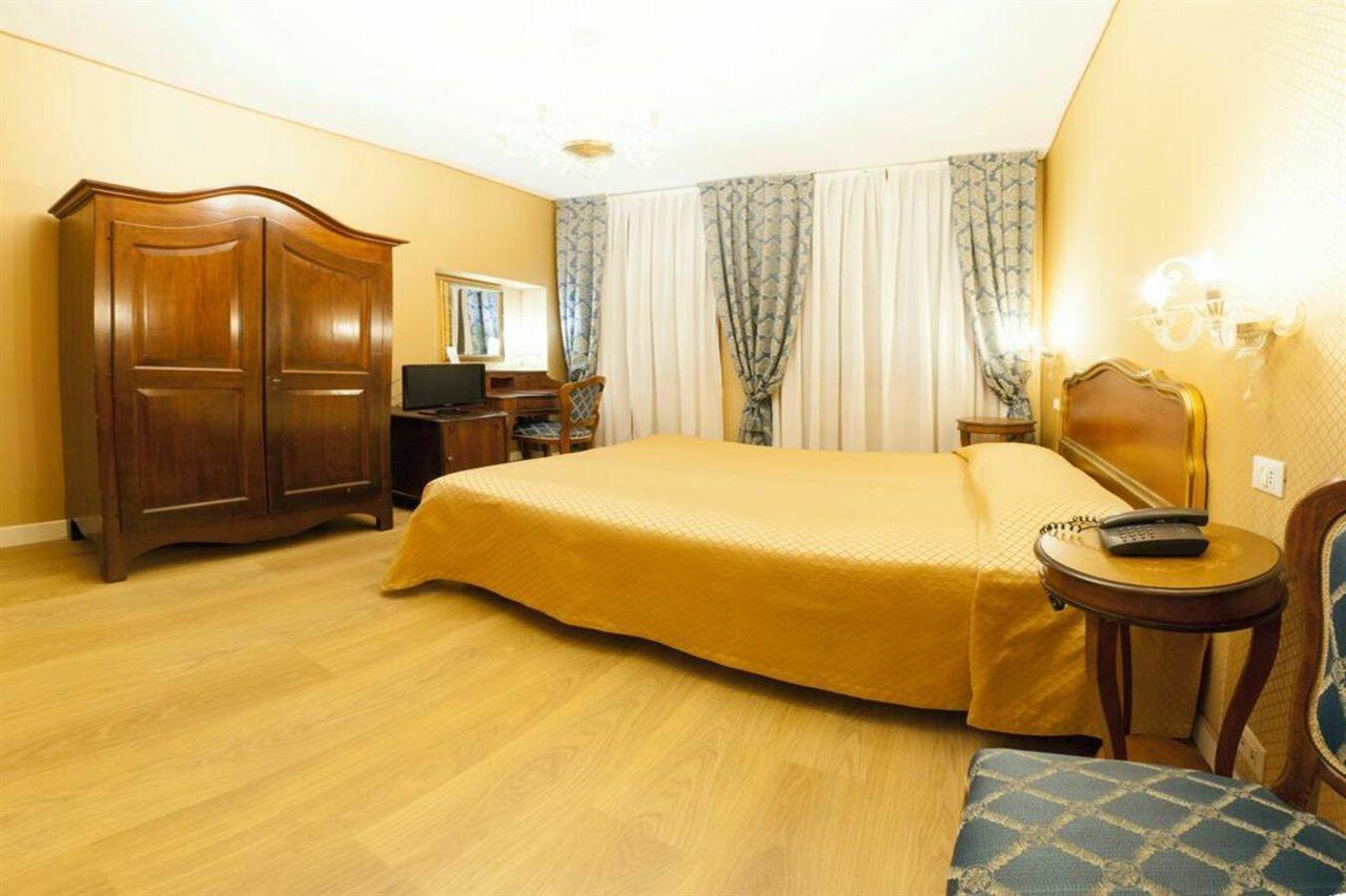 Canal 3* Venedig